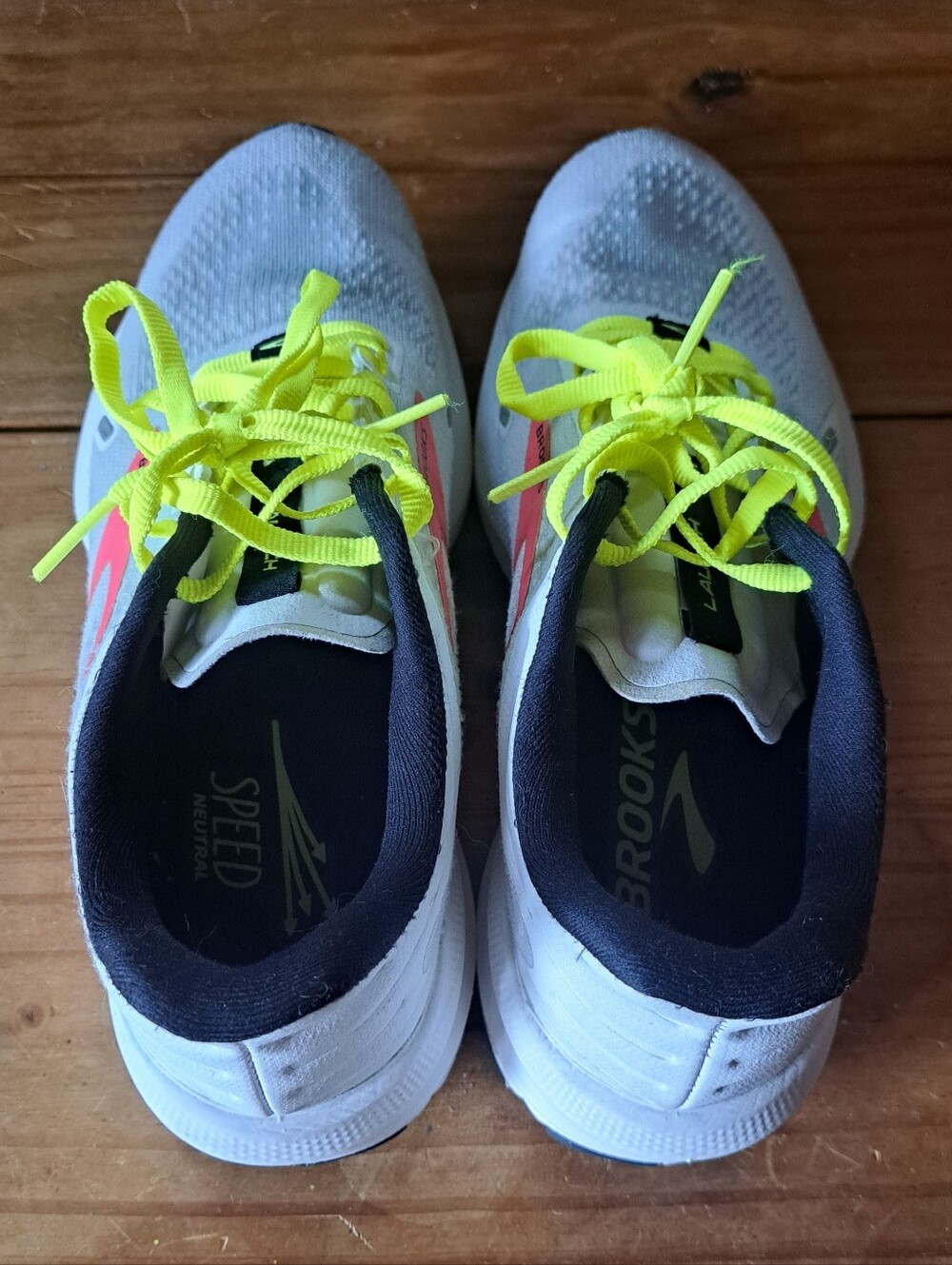 Brooks Launch GTS 9 Women's Running Shoes Size 7 White Pink Yellow 1203741B148 - Picture 5 of 11
